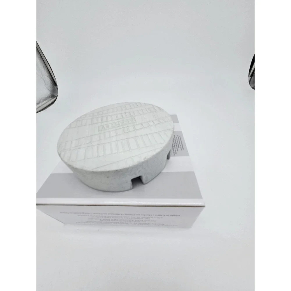 NEW Scentsy Tracks Warmer Base Stand Pedestal Hides Cord